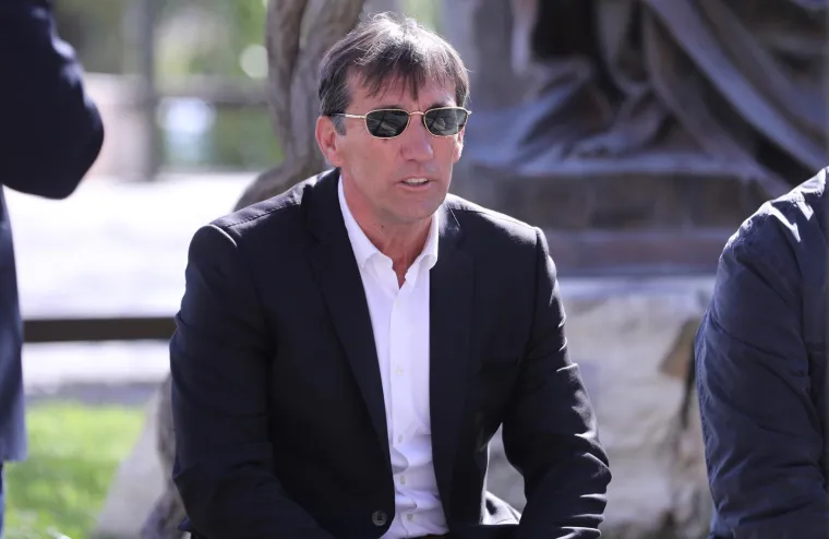 Brojna poznata lica na groblju Lovrinac ispratila Petra Nadovezu na posljednji počinak