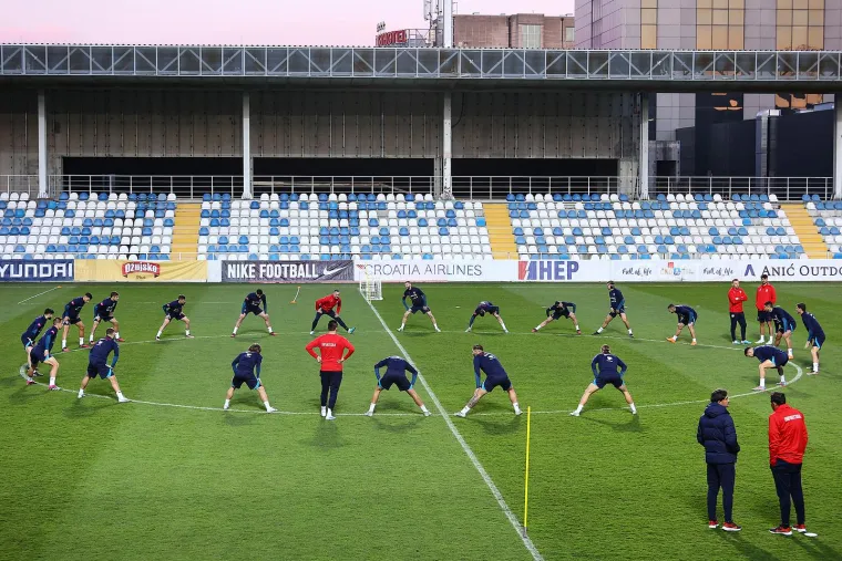 Trening propustila tri igrača: Branitelji dočekali Vatrene, poznato je &scaron;to su im poklonili