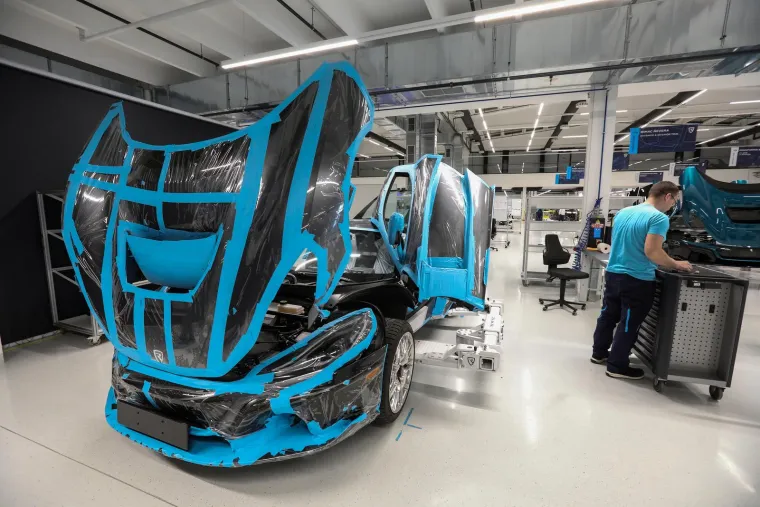 Pogledajte kako iznutra izgleda Rimac tvornica u kojoj radi 500 ljudi: Ovdje se sklapa Nevera, auto od dva milijuna eura!