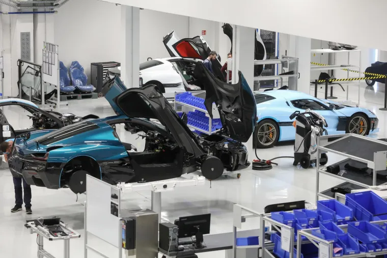 Pogledajte kako iznutra izgleda Rimac tvornica u kojoj radi 500 ljudi: Ovdje se sklapa Nevera, auto od dva milijuna eura!