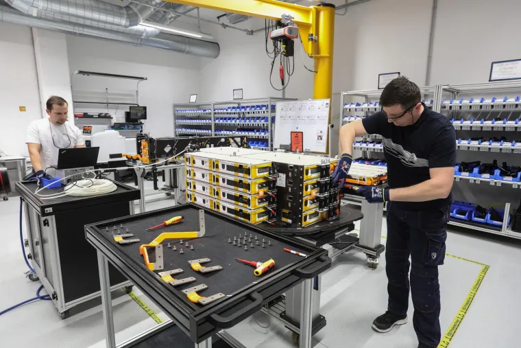 Pogledajte kako iznutra izgleda Rimac tvornica u kojoj radi 500 ljudi: Ovdje se sklapa Nevera, auto od dva milijuna eura!