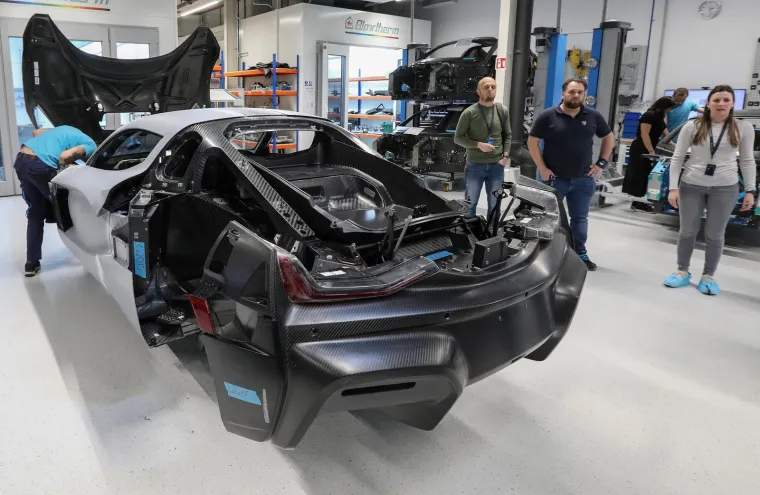 Pogledajte kako iznutra izgleda Rimac tvornica u kojoj radi 500 ljudi: Ovdje se sklapa Nevera, auto od dva milijuna eura!