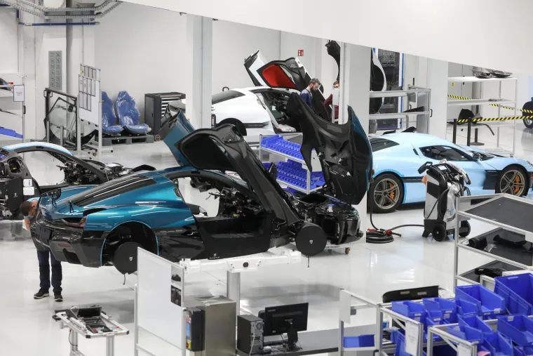 Pogledajte kako iznutra izgleda Rimac tvornica u kojoj radi 500 ljudi: Ovdje se sklapa Nevera, auto od dva milijuna eura!