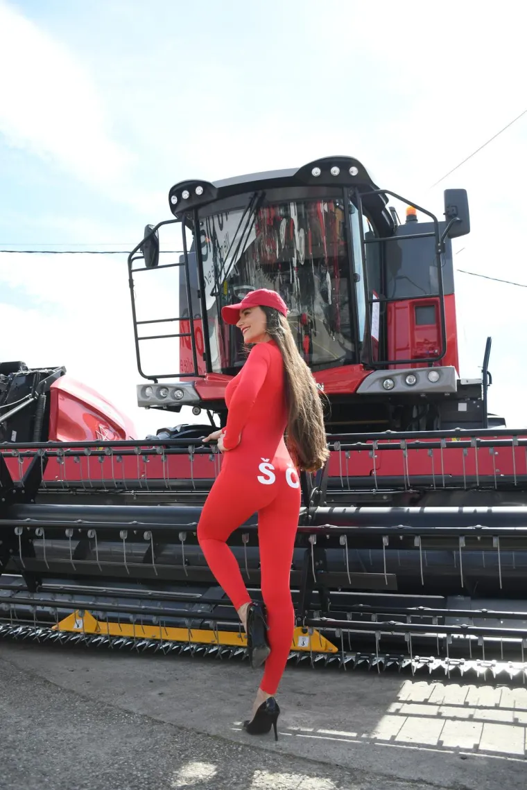 Kapitalci vrijedni nekoliko stotina tisuća eura pali u drugi plan kad se ukazala Ivana: Slova na njezinoj guzi izazvala su odu&scaron;evljenje posjetitelja