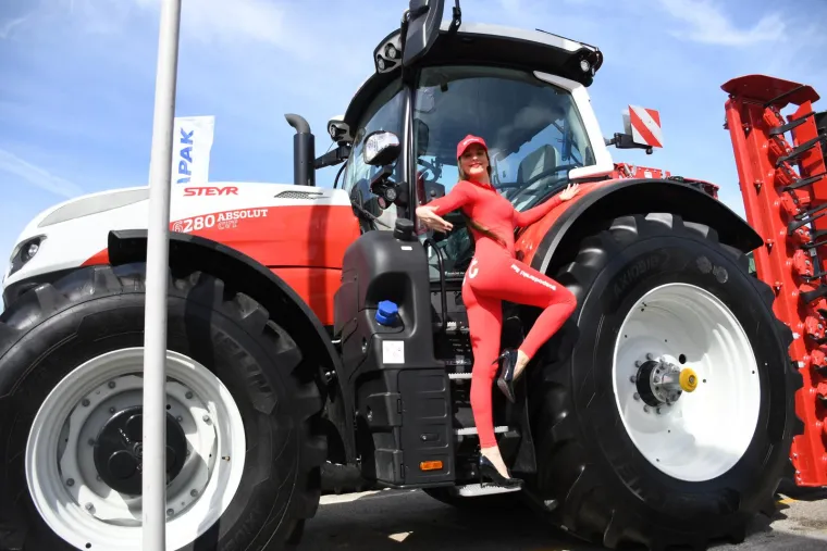 Kapitalci vrijedni nekoliko stotina tisuća eura pali u drugi plan kad se ukazala Ivana: Slova na njezinoj guzi izazvala su odu&scaron;evljenje posjetitelja