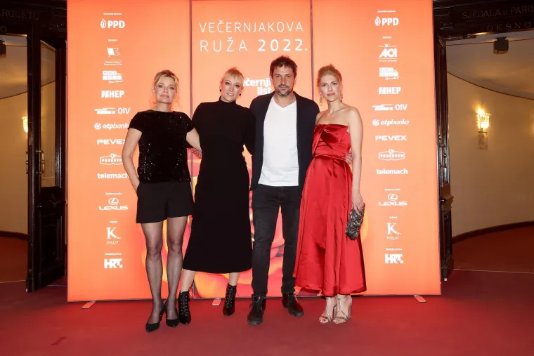 Svi su zinuli kad je Rozga okrenula leđa, ali... Mlada reporterka HRT-a je nova zvijezda koja više nikome neće promaknuti