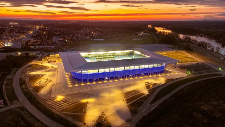 Osijekova 'Opus Arena' zasvijetlila u klupskim bojama: Fotografije su impresivne, pogledajte ovu ljepoticu