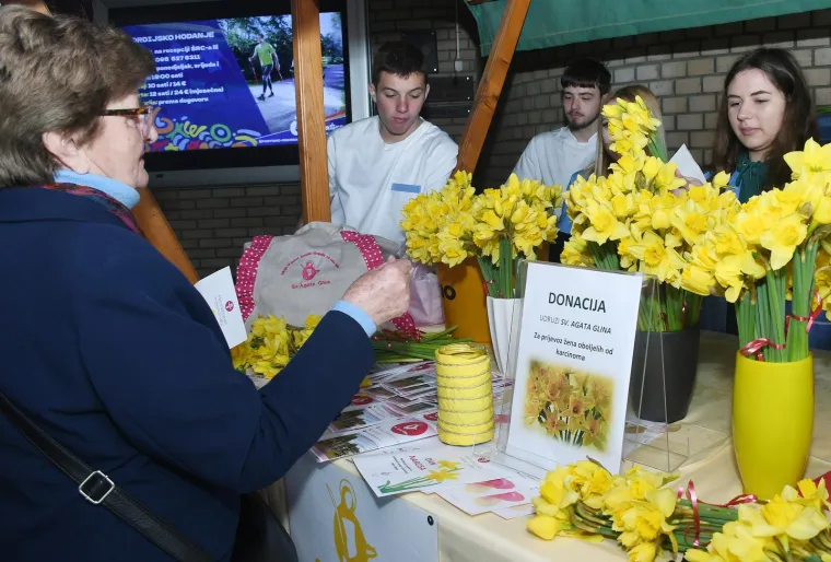 Diljem Hrvatske obilježava se Dan narcisa. Podr&scaron;ku dali i Vilii Bero&scaron;, Krunoslav Capak i Ivan Celjak