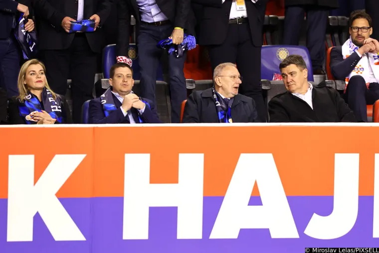 Pazite pored koga je sjedio Zoran Milanović u svečanoj loži, ovo izgleda stvarno čudno