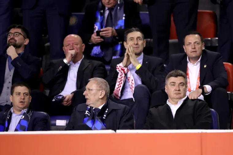 Sport spaja ljude? Milanović u dru&scaron;tvu HDZ-ovaca na prepunom Poljudu. Evo tko je sve do&scaron;ao