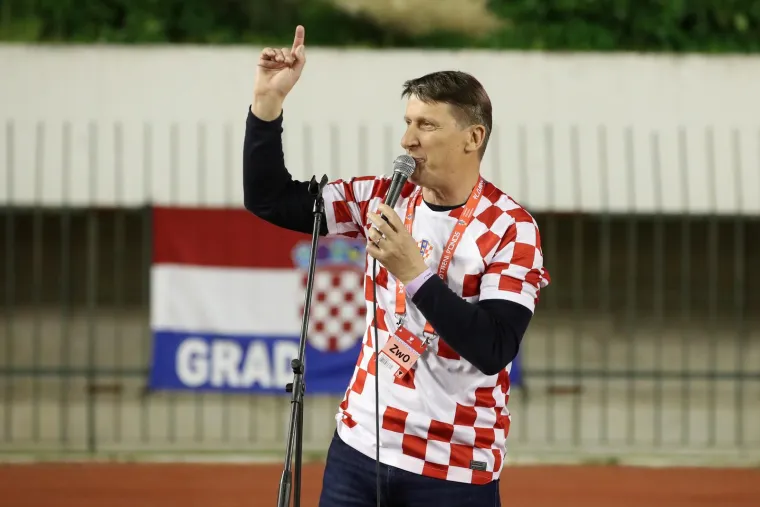 Sport spaja ljude? Milanović u dru&scaron;tvu HDZ-ovaca na prepunom Poljudu. Evo tko je sve do&scaron;ao