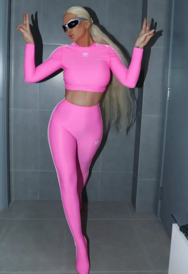 Jelena Karleuša zajahala bika u stajlingu od 7000 eura! Ta žena izgleda nevjerojatno čak i u trenirci...