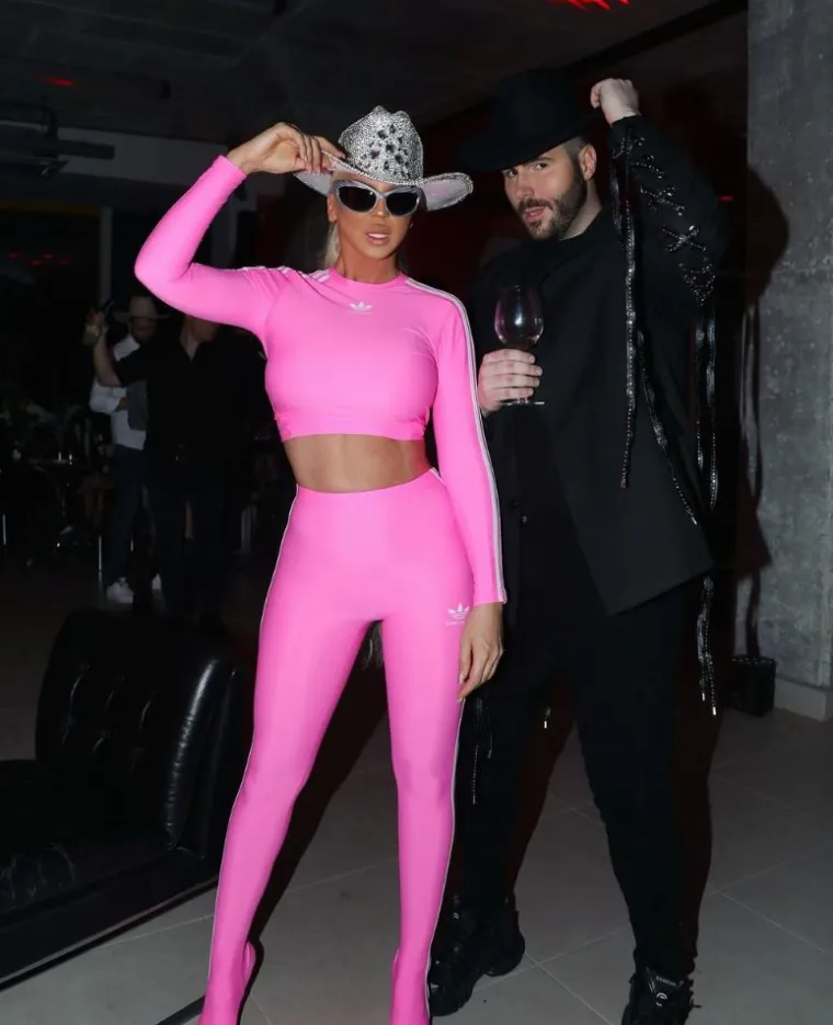 Jelena Karleuša zajahala bika u stajlingu od 7000 eura! Ta žena izgleda nevjerojatno čak i u trenirci...