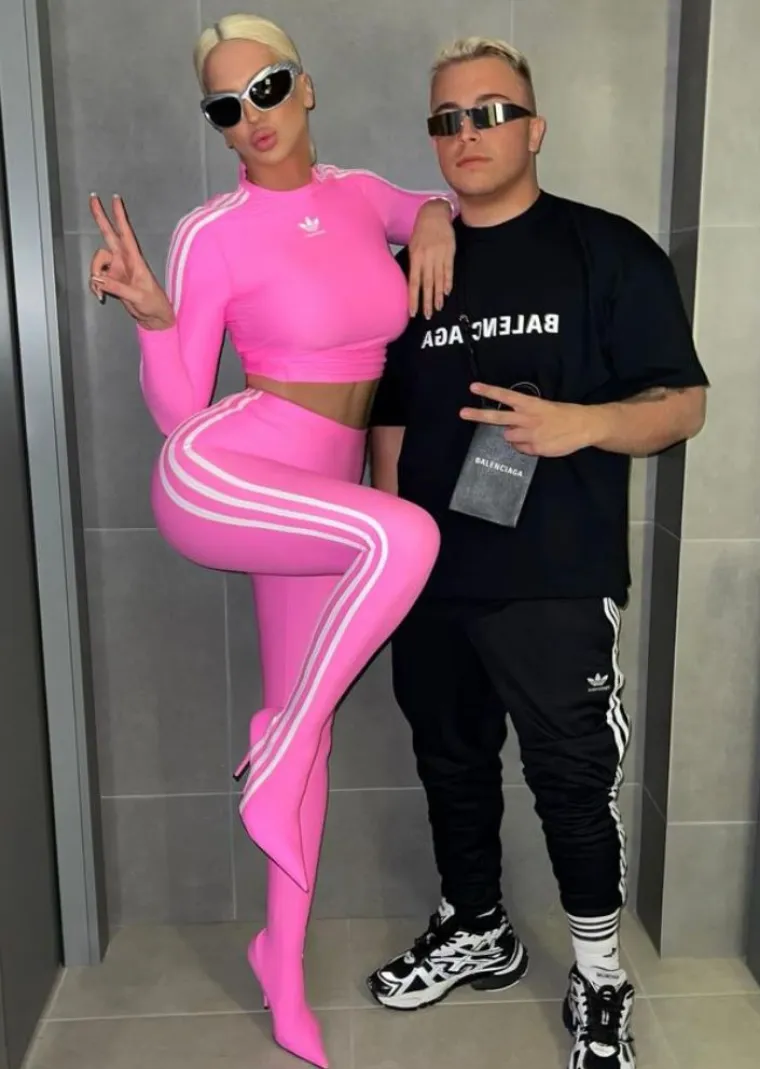 Jelena Karleuša zajahala bika u stajlingu od 7000 eura! Ta žena izgleda nevjerojatno čak i u trenirci...