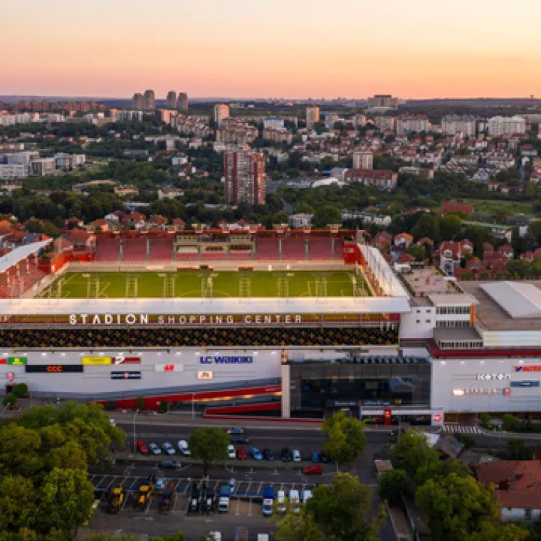Srpski prvoliga&scaron; ima jedan od najbizarnijih stadiona na svijetu: Izgradili su ga na nevjerojatnom mjestu