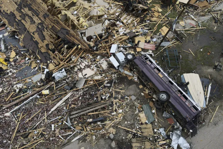 Razorni tornado poharao Mississippi: Poginulo 25 ljudi, deseci ozlijeđeni. Pogledajte što je ostavio iza sebe
