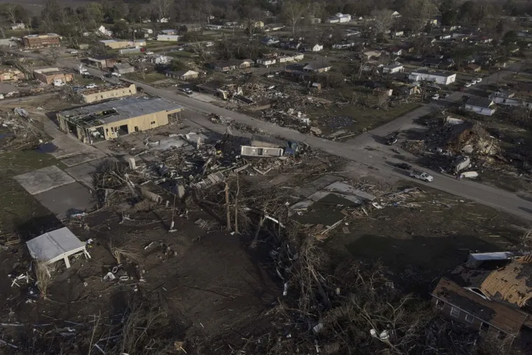 Razorni tornado poharao Mississippi: Poginulo 25 ljudi, deseci ozlijeđeni. Pogledajte što je ostavio iza sebe