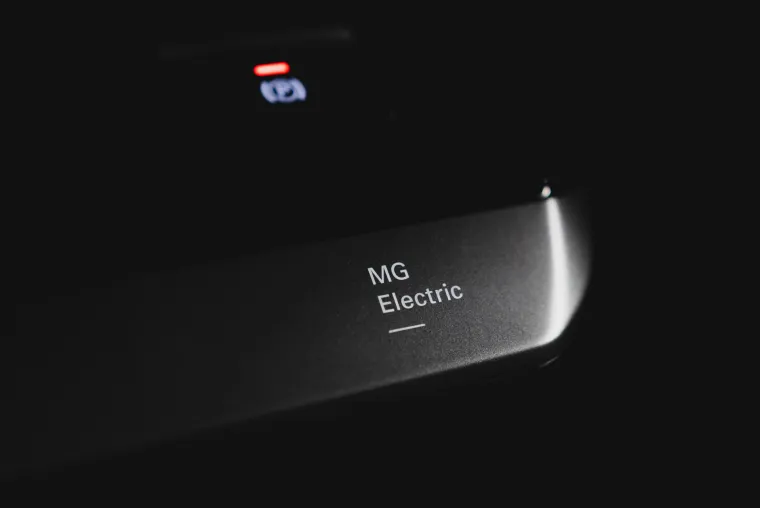 Ovo je novi MG4: Kompakt na struju odu&scaron;evljava svojim sportskim izgledom, ali i sjajnom cijenom