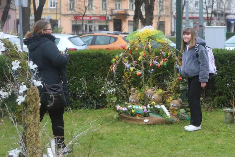Pogledajte prekrasnu izložbu pisanica u parkovima Karlovca