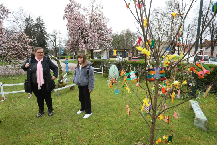 Pogledajte prekrasnu izložbu pisanica u parkovima Karlovca