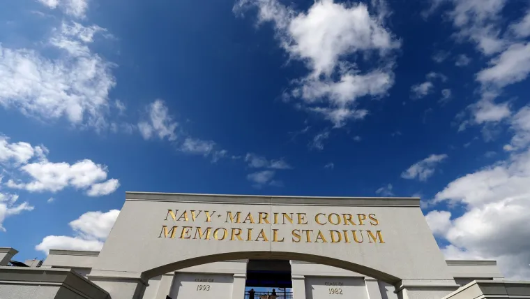 Na njemu se igraju utakmice studentskog američkog nogometa i lacrossa, a domaćin je Military Bowla. 
