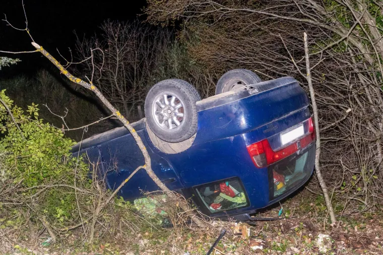  Prometna nesreća s poginulom osobom dogodila se na ulazu u Marčanu iz smjera Vodnjana. Plavi Seat Cordoba sletio je s ceste