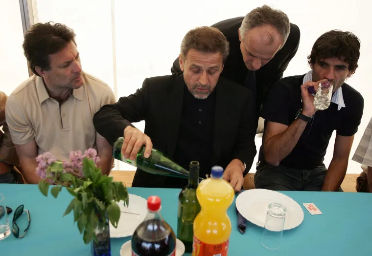 Tako su nekada izgledala gostovanja Dinama u zagrebačkom predgrađu: &Scaron;to je to Milan Bandić točio braći Mamić?