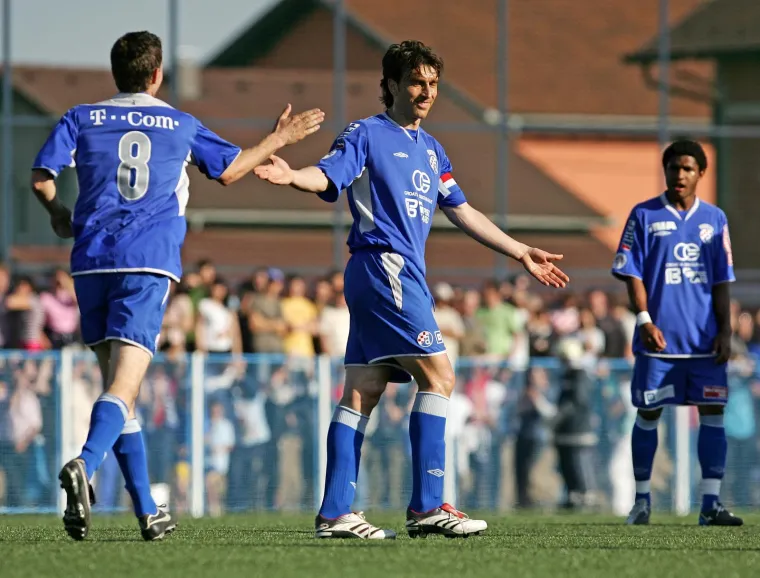 Tako su nekada izgledala gostovanja Dinama u zagrebačkom predgrađu: &Scaron;to je to Milan Bandić točio braći Mamić?