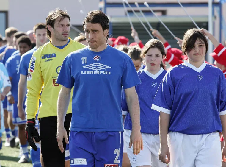 Tako su nekada izgledala gostovanja Dinama u zagrebačkom predgrađu: &Scaron;to je to Milan Bandić točio braći Mamić?