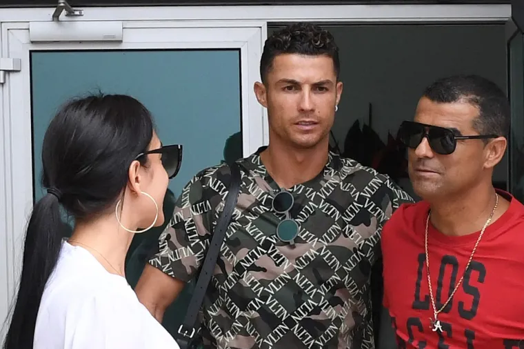Cristiano Ronaldo pokazao starijeg brata kojega ne viđamo često, imao je dobar razlog za to