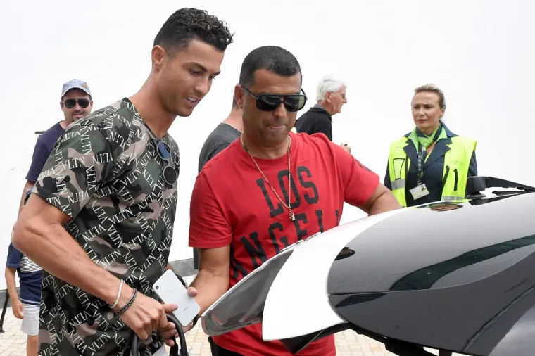 Cristiano Ronaldo pokazao starijeg brata kojega ne viđamo često, imao je dobar razlog za to