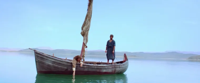 2. Božji sin - Priča o životnom putu Isusa Krista od njegova skromnog rođenja do njegova učenja, raspeća i konačnog uskrsnuća.

Iako ga je prigrlilo na tisuće sljedbenika i toplo ga dočekuju tamo gdje dođe, Isus Krist (Diogo Morgado) se suočava s onima koji ga kritiziraju i izokreću njegove riječi kako bi se činilo da on djeluje protiv njihove vjere. Oni se brinu da je dobio preveliku moć i prisiljavaju Rimljane da ga pronađu i uhvate. Jedan od njegovih učenika, Juda, izdaje ga i vodi ih ravno do Isusa. Na pitanje je li on Sin Božji, Isus to priznaje i optužen je za bogohuljenje. Juda kasnije žali što je učinio, ali je prekasno.