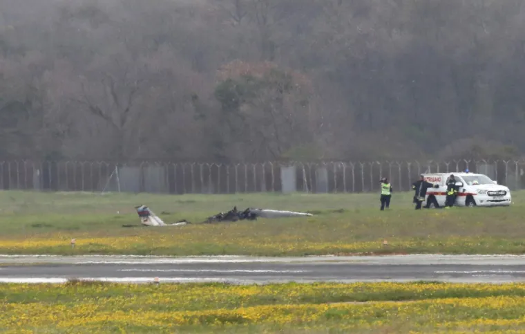 Prizori užasa u Puli: Stižu prve snimke s mjesta avionske nesreće, poginule su dvije osobe