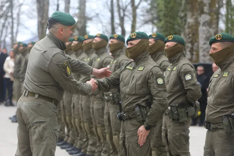 Ovi opaki momci danas su položili zakletvu, ni Milanoviću nije bilo svejedno kad im je stiskao ruke