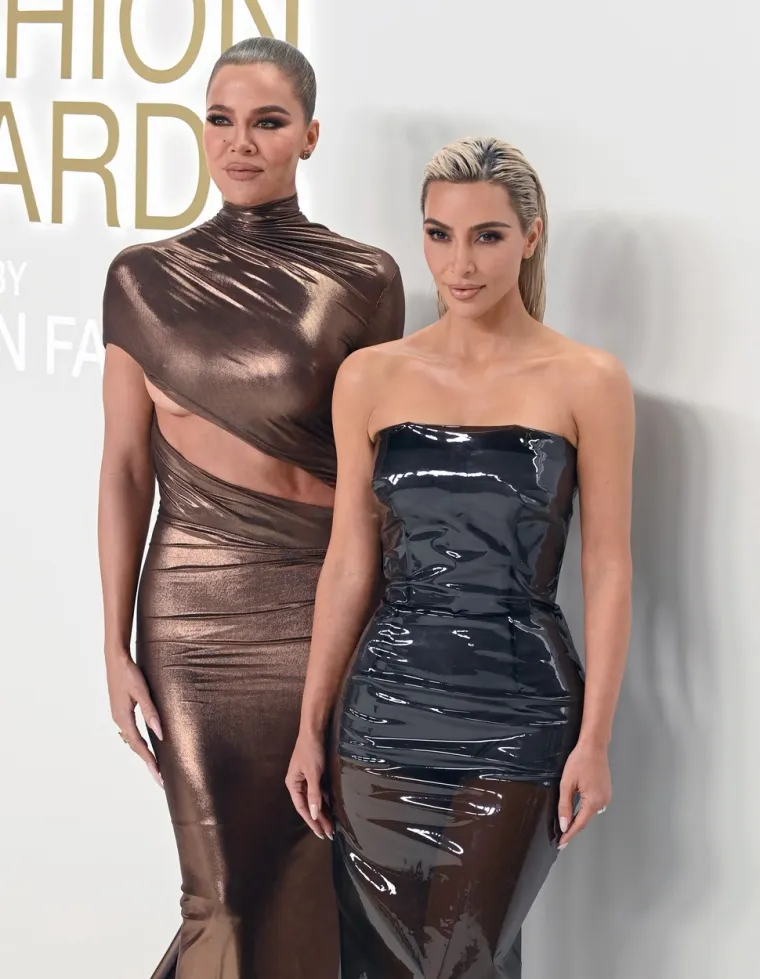Khloe Kardashian, Kim Kardashian