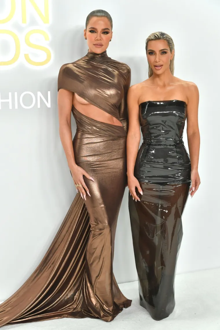 Khloe Kardashian, Kim Kardashian