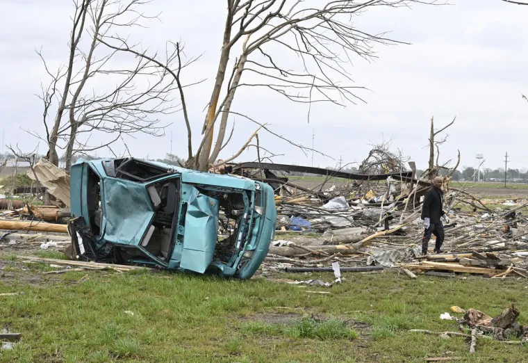 Zbrajaju se žrtve nakon razornog tornada i nevremena u SAD-u. Ovo je sve što je ostalo nakon katastrofe