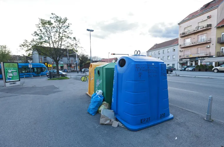 Na kontejnerima okretišta Črnomerec osvanuli natpisi mržnje o islamu, kršćanstvu, muslimanima...