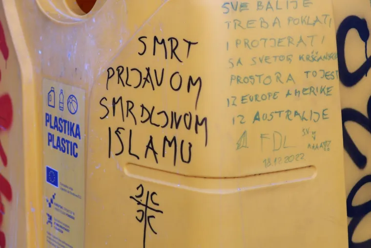U što se metropola pretvara: Neviđene riječi mržnje osvanule usred grada, od pogleda na njih sledit će vam se krv