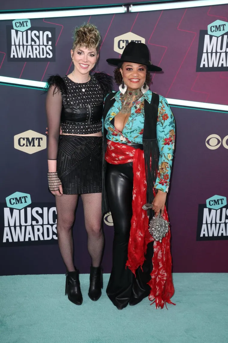 Vruće hlačice stoje joj brutalno: Gwen Stefani odu&scaron;evila na crvenom tepihu, no daleko od toga da je bila jedina