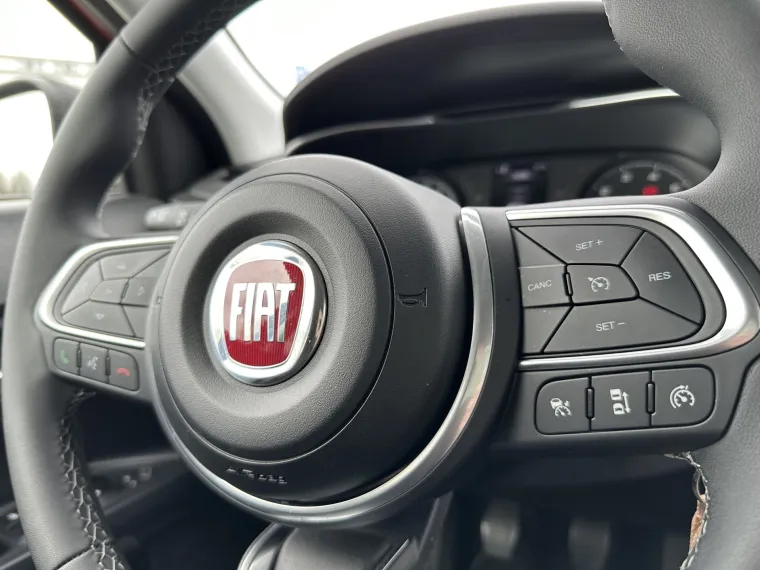 Fiat Tipo je pun sigurnosne opreme, a odlična stvar je što se ona vrlo jednostavno koristi (poput adaptivnog tempomata) i pali i gasi (poput sustava za prepoznavanje trake)