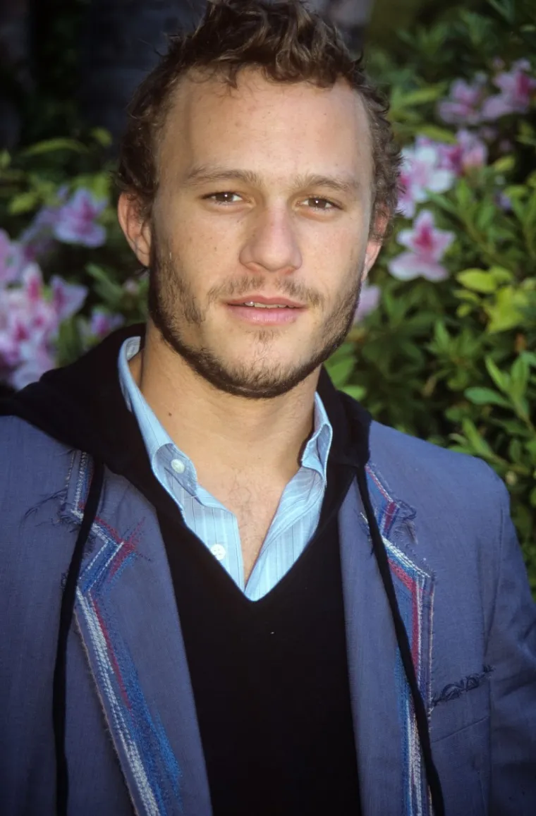 Oni koji u svemu vole vidjeti tajni znak i danas vjeruju da je njegova smrt povezana sa istraživanjem tamne strane ljudskog bića u filmu “Mračni vitez”, a sam Heath Ledger naglašavao je nekoliko puta da se teško prilagođava Jokerovoj patologiji i da je uloga isuviše iscrpljujuća. 