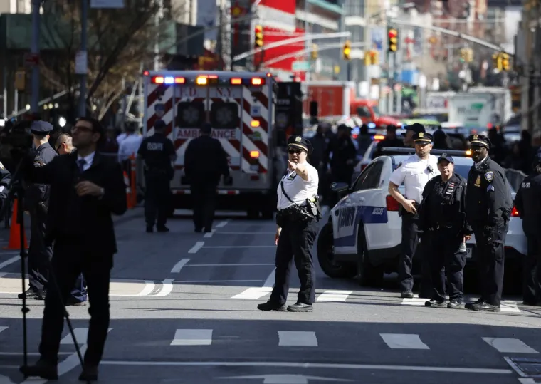 Ovo su ulice New Yorka, grad je pod potpunom opsadom, u pripravnosti je 35 tisuća policajaca