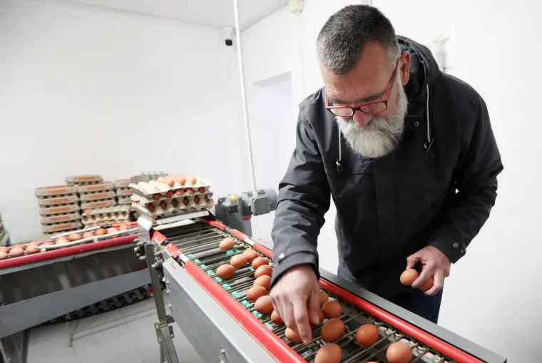 Posao 'Kralja jaja' ovih dana cvate, svi traže njegove proizvode uoči Uskrsa