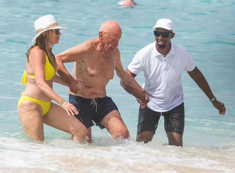 Murdoch je u ožujku zaprosio bivšu zubnu tehničarku prstenom s dijamantom od 11 karata u vrijednosti od dva milijuna funti.