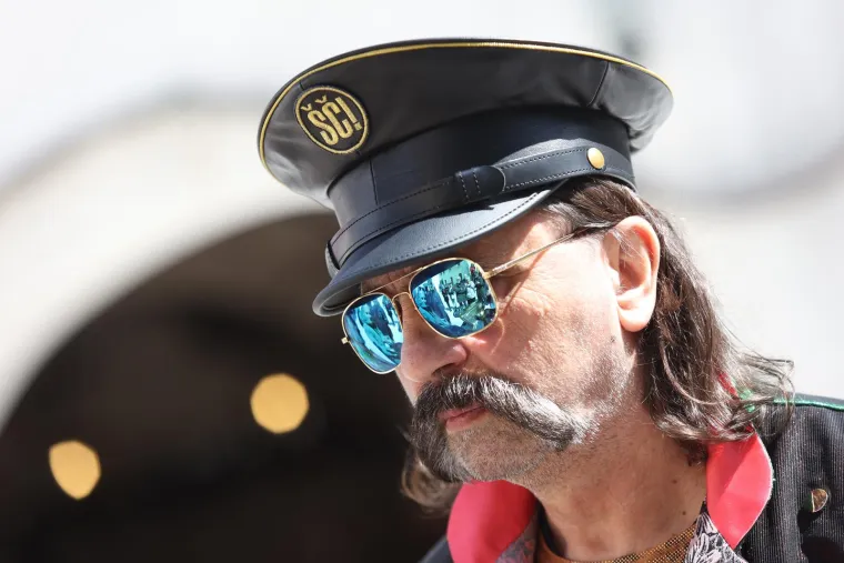 Let 3 predstavio makinu za europsku pozornicu: Hoće li im zlatni električni traktor donijeti dobar plasman?