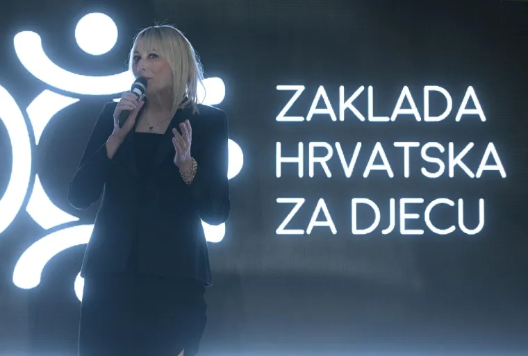 Tončica Čeljuska i Ana Rucner odu&scaron;evile elegancijom, Snježana Mehun zaigrala na izazovniju kartu i 'pomela' sve