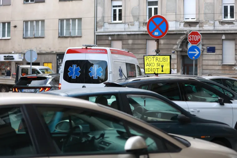 'Vozim, gledam, ne vjerujem, a onda sam se nasmijala, poruka je bila jasna'