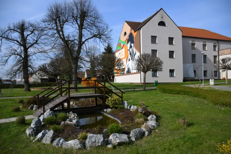 Ivo Robić za 100. rođendan u Garešnici dobio svoj prvi mural, skriva i zanimljivu poruku