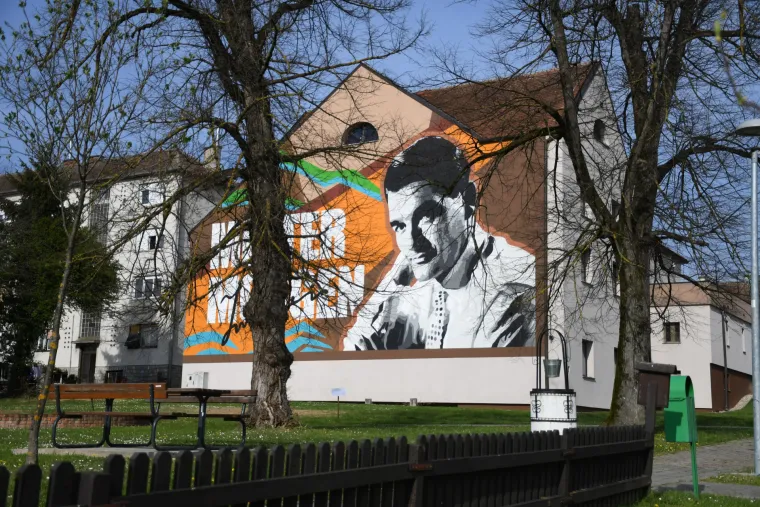 Ivo Robić za 100. rođendan u Garešnici dobio svoj prvi mural, skriva i zanimljivu poruku